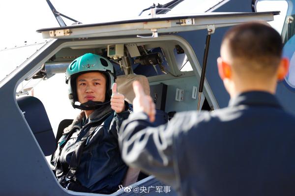 直击！多架陆航直升机跨昼夜飞行训练