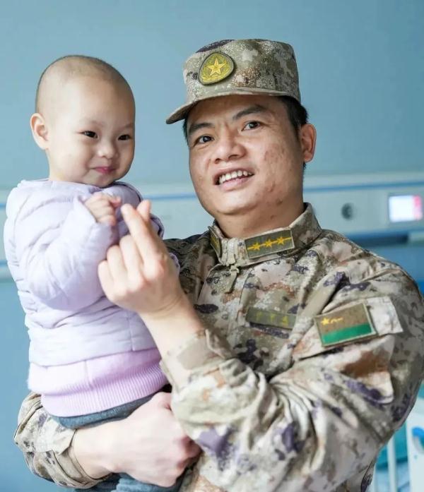 “只要小莹莹需要，我随叫随到！”