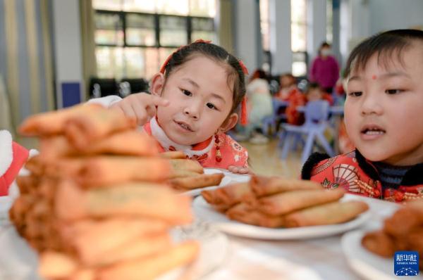 多彩民俗欢庆“二月二”