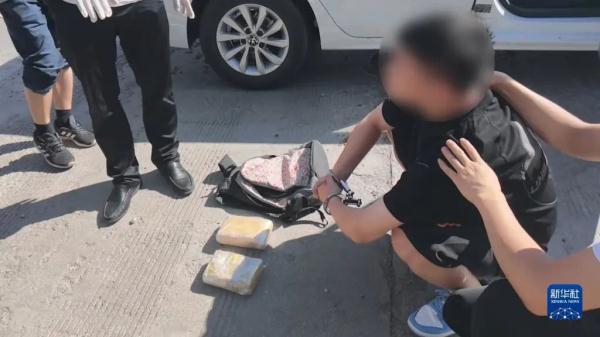 缴毒20.59公斤,抓获45人!从一条快递线索查起民警摧毁特大贩毒网络 缴毒20.59公斤,抓获45人!从一条快递线索查起民警摧毁特大贩毒网络