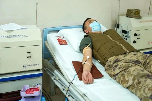 “只要小莹莹需要，我随叫随到！”