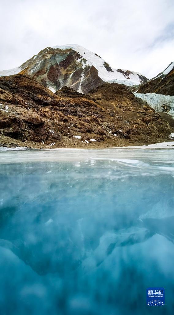 西藏:琼穆岗嘎冰川美如画