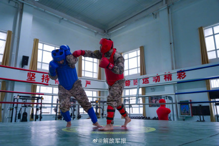 “拳”速出击！看武警官兵搏击对抗训练