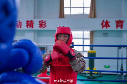 “拳”速出击！看武警官兵搏击对抗训练