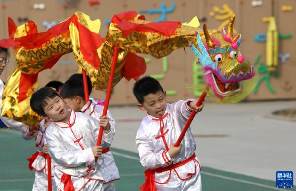 多彩民俗欢庆“二月二”