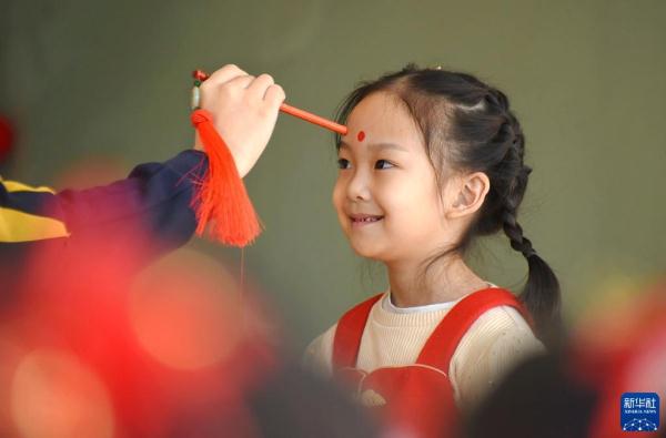 多彩民俗欢庆“二月二”