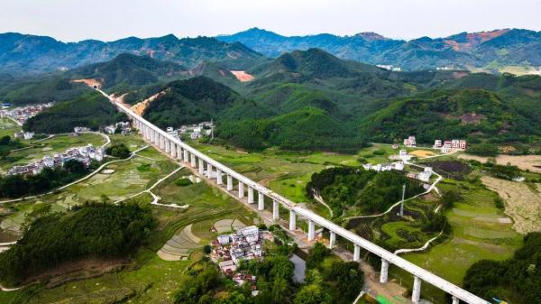 两条设计时速350公里高铁，取得新进展！