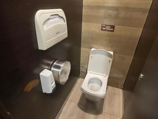 【便民】适老适幼、提供免费厕纸……上海环卫公厕不断提升服务能级 【便民】适老适幼、提供免费厕纸……上海环卫公厕不断提升服务能级