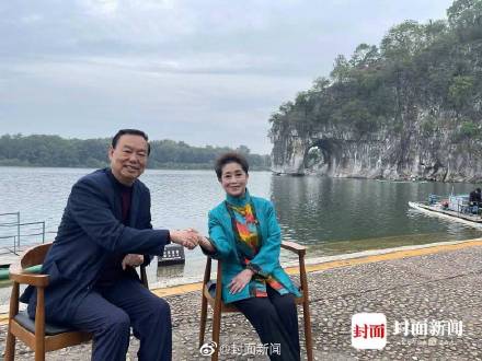 丈夫回应刘三姐黄婉秋病危昏迷：正在抢救 希望她渡过这一关