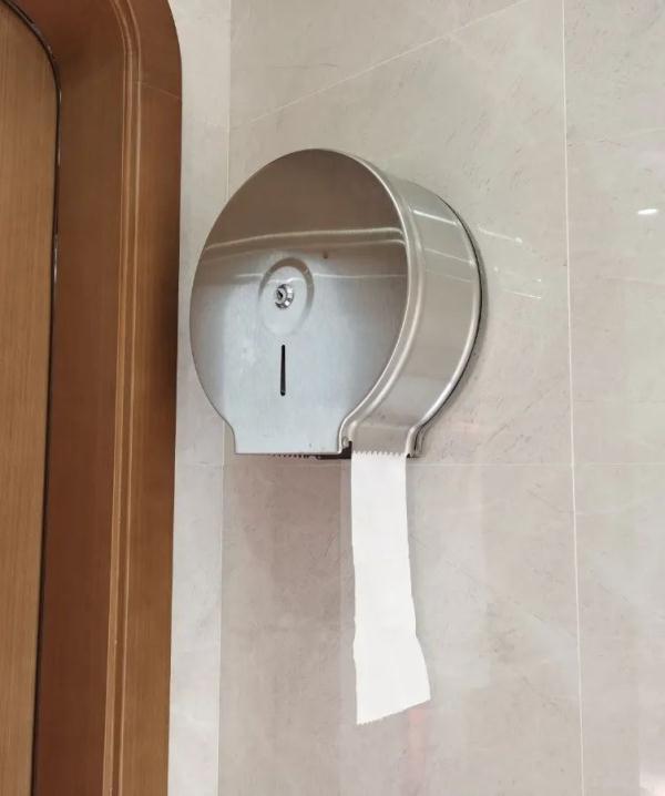 【便民】适老适幼、提供免费厕纸……上海环卫公厕不断提升服务能级 【便民】适老适幼、提供免费厕纸……上海环卫公厕不断提升服务能级