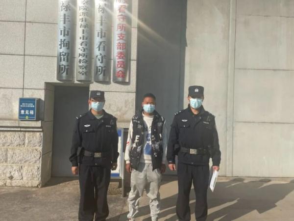 男子谎报火警15次！警察：拘留14天