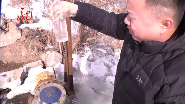 哈尔滨一地河水发黄疑似污染,相关部门介入调查 哈尔滨一地河水发黄疑似污染,相关部门介入调查