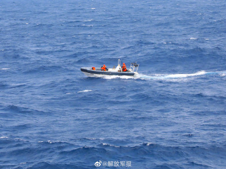 直击!舰艇编队海上训练 直击!舰艇编队海上训练