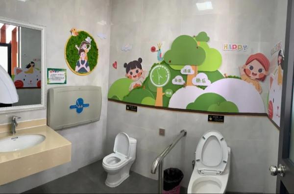 【便民】适老适幼、提供免费厕纸……上海环卫公厕不断提升服务能级 【便民】适老适幼、提供免费厕纸……上海环卫公厕不断提升服务能级