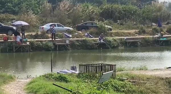 钓起来的鱼还带价格标,这是钓鱼还是赌博? 钓起来的鱼还带价格标,这是钓鱼还是赌博?