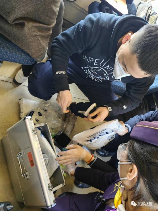 “你叫什么名字?”“我是人民子弟兵” “你叫什么名字?”“我是人民子弟兵”