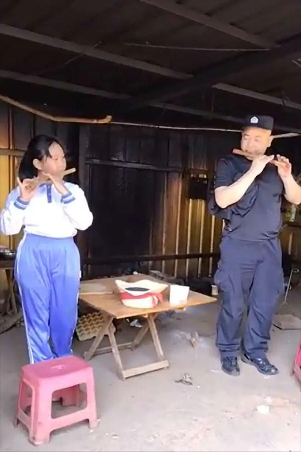 走完爸爸上班的路,10岁的娃心疼哭了 走完爸爸上班的路,10岁的娃心疼哭了