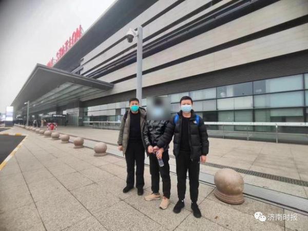 “我上面有人，能帮你减刑！”真刑了