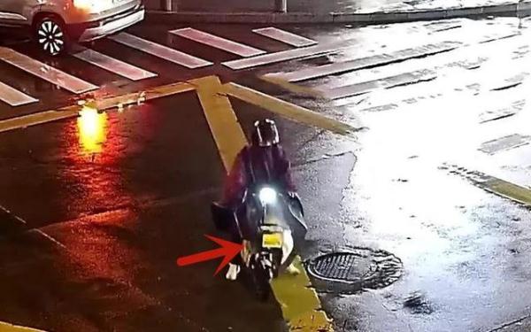 偷了保险箱潜逃！警方千里追踪……