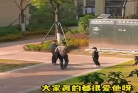 这个南京娃“火”了！网友点赞：“真不愧是南京”