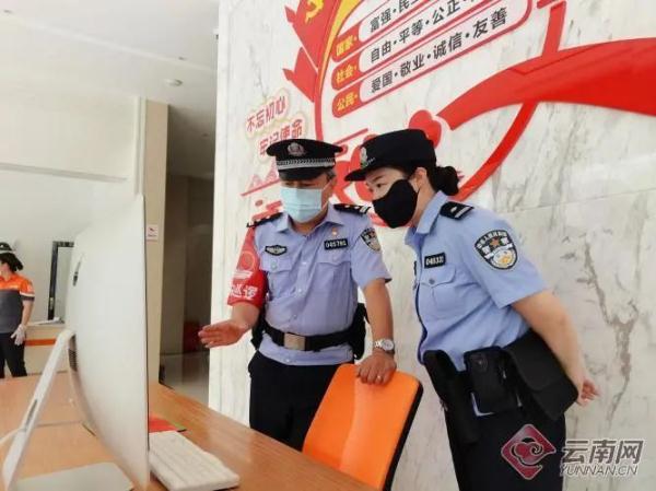 安欣“同款”！满头白发是他们的徽章→