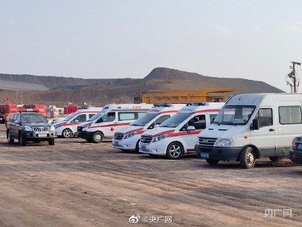 直击内蒙古煤矿坍塌事故救援一线 直击内蒙古煤矿坍塌事故救援一线
