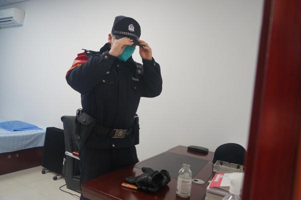 父亲牺牲10年后儿子继承警号 新入职的80多天如何度过? 父亲牺牲10年后儿子继承警号 新入职的80多天如何度过?