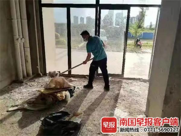 177万多元买的商铺拿不齐钥匙，业主拒收！物管撬门养鸡