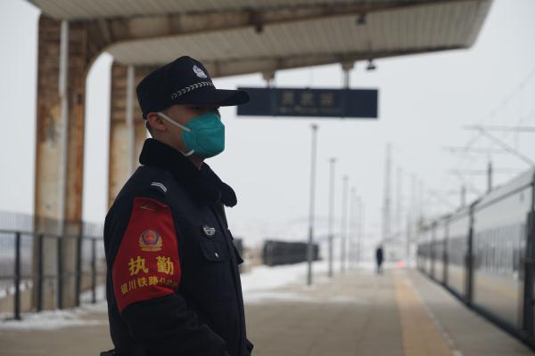 父亲牺牲10年后儿子继承警号 新入职的80多天如何度过? 父亲牺牲10年后儿子继承警号 新入职的80多天如何度过?