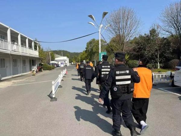 警方斩断一条洗钱通道，涉3000多起电诈案件！