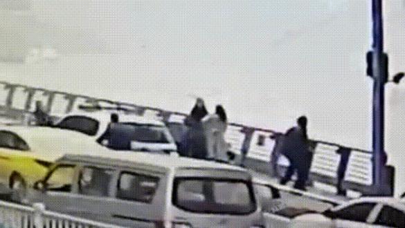 网逃人员来渝“忆苦思甜”?重庆渝中公安一举擒获 网逃人员来渝“忆苦思甜”?重庆渝中公安一举擒获