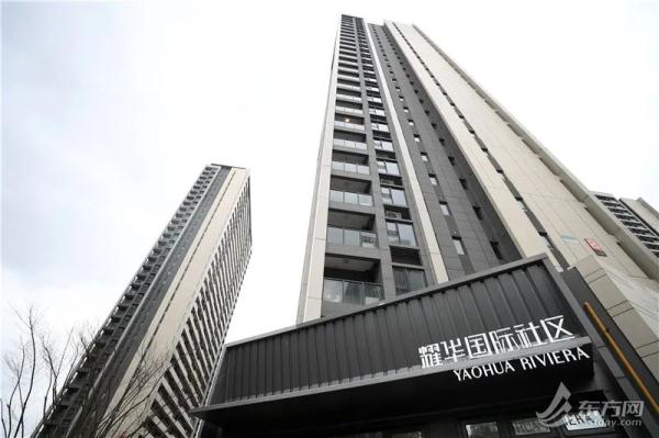 上海首批保租房入市，一线江景吸引看房者，90%的人当场付了意向金