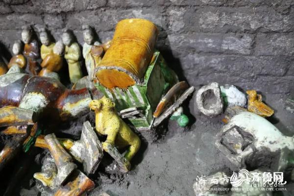 济南新出土大量唐三彩!山东重要考古发现!有望揭开这一谜题! 济南新出土大量唐三彩!山东重要考古发现!有望揭开这一谜题!