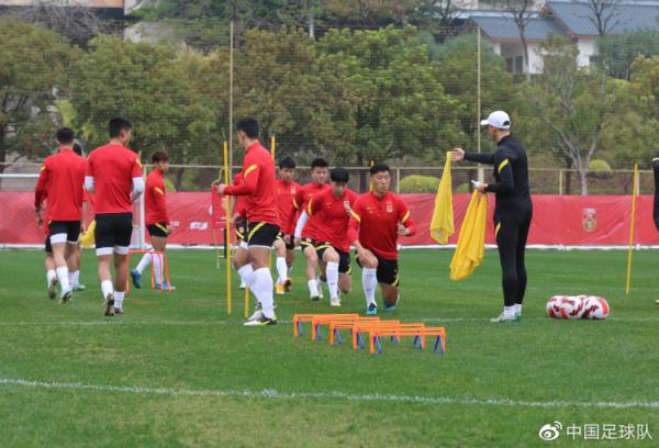 男足新帅有条铁律：体脂率超10%不能上场