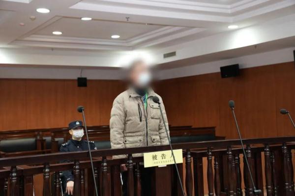 上海这一家人全是“演员”？10名企业老总被耍得团团转，请客吃喝娱乐，还送钱送礼