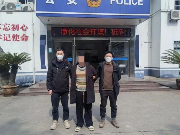 男子约20岁在校女大学生24小时全时段“伴游”，没想到被骗18888元