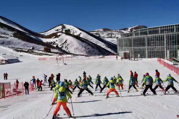 追光丨在“少雪之地”云南 滑雪让这个冬天火上加火！