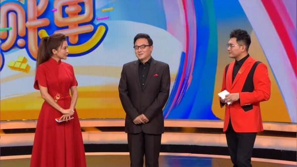 幸福账单｜退伍仪仗女兵英姿不减，游戏挑战一往无前