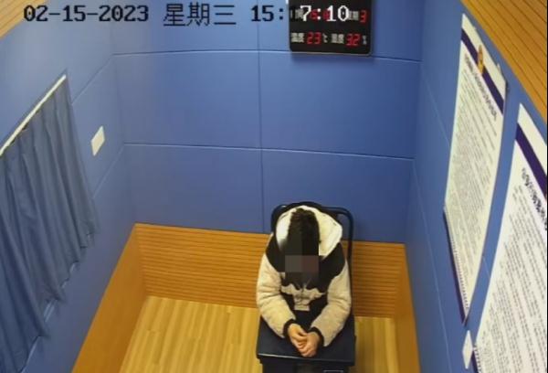 “不知不觉偷了3公里”!上海一男子偷隔离栏绿植,原价7万卖了1500…… “不知不觉偷了3公里”!上海一男子偷隔离栏绿植,原价7万卖了1500……