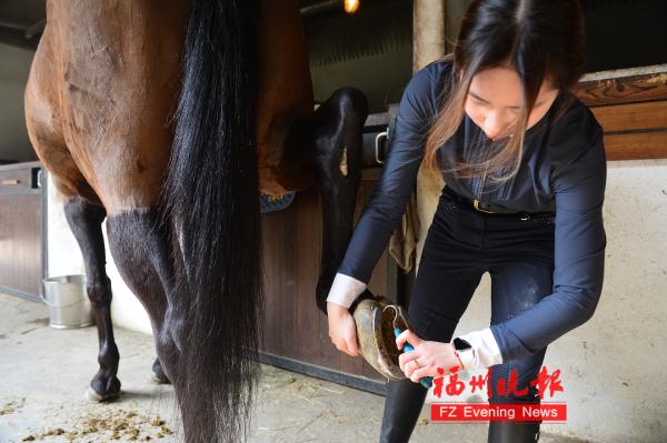太飒了！福州美少女亮相全国赛场！