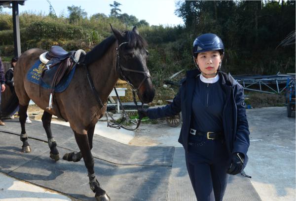太飒了！福州美少女亮相全国赛场！