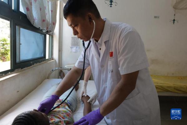 第23批中国援塞拉利昂医疗队救治当地病人2万余名