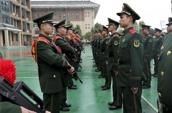 再见，我的战友！武警重庆总队船艇支队举行老兵退伍仪式