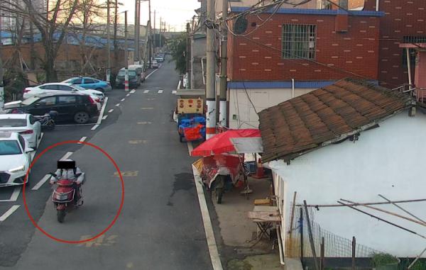 萧山街头几人狂奔抓捕!围观群众:这是在拍电影? 萧山街头几人狂奔抓捕!围观群众:这是在拍电影?