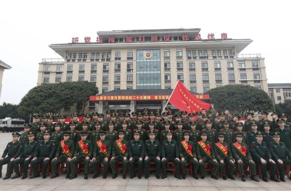 再见，我的战友！武警重庆总队船艇支队举行老兵退伍仪式