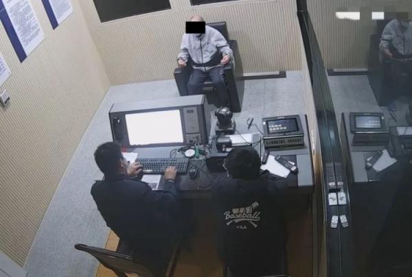 萧山街头几人狂奔抓捕!围观群众:这是在拍电影? 萧山街头几人狂奔抓捕!围观群众:这是在拍电影?