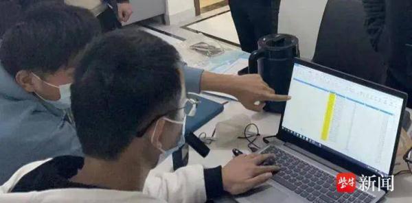 汽车销售改行“职业找车”，非法获取位置信息竟还自建车辆查询系统 &nbsp; 几人共获利逾百万元被判刑