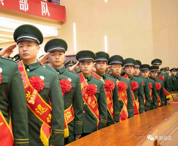 敬礼!送老兵! 敬礼!送老兵!