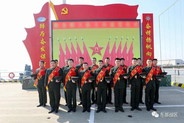 敬礼!送老兵! 敬礼!送老兵!