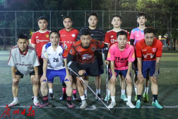 12岁患癌截肢，以独腿奔跑，还曾得C罗指点，这个小伙太帅了！